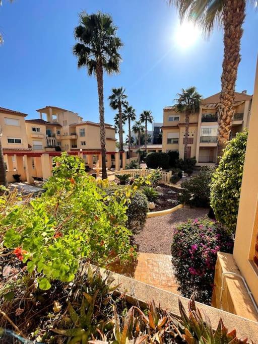 Beautiful 1 Bedroom Apartment In Albir 알비르 외부 사진